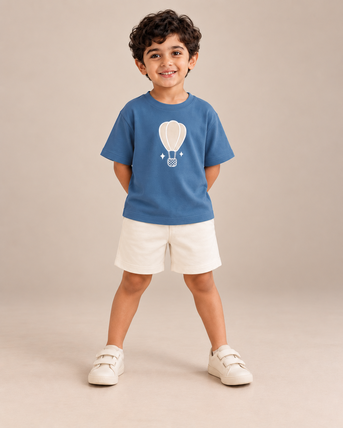 Teal Blue Hot Air Balloon Kids Coord Set with Cream Shorts — Model shot